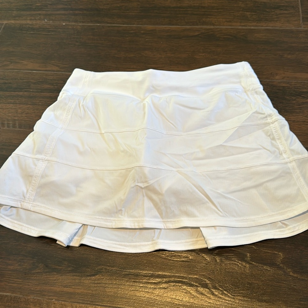Lululemon skirt Size 6